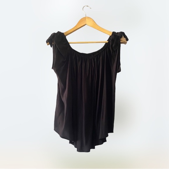 Altar’d State sz S Black off-the-shoulder tie knot sleeve scoop neck high-low - Picture 3 of 6
